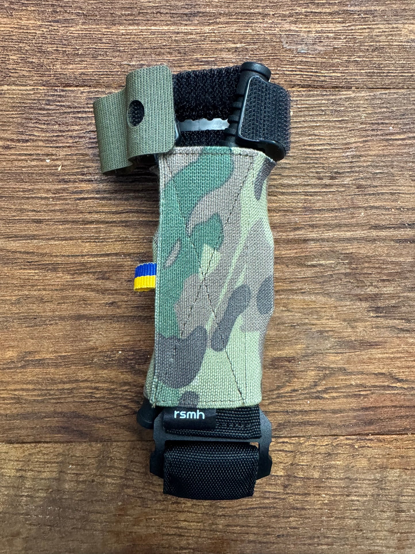 ДОСТАВЛЯЄТЬСЯ ПРЯМО ДО ПЕРЕДНЬОЇ ПОВ'ЯЗКИ Тримач джгута швидко вкл. Пов'язка джгутова розшнуровувальна Дніпро 2 покоління